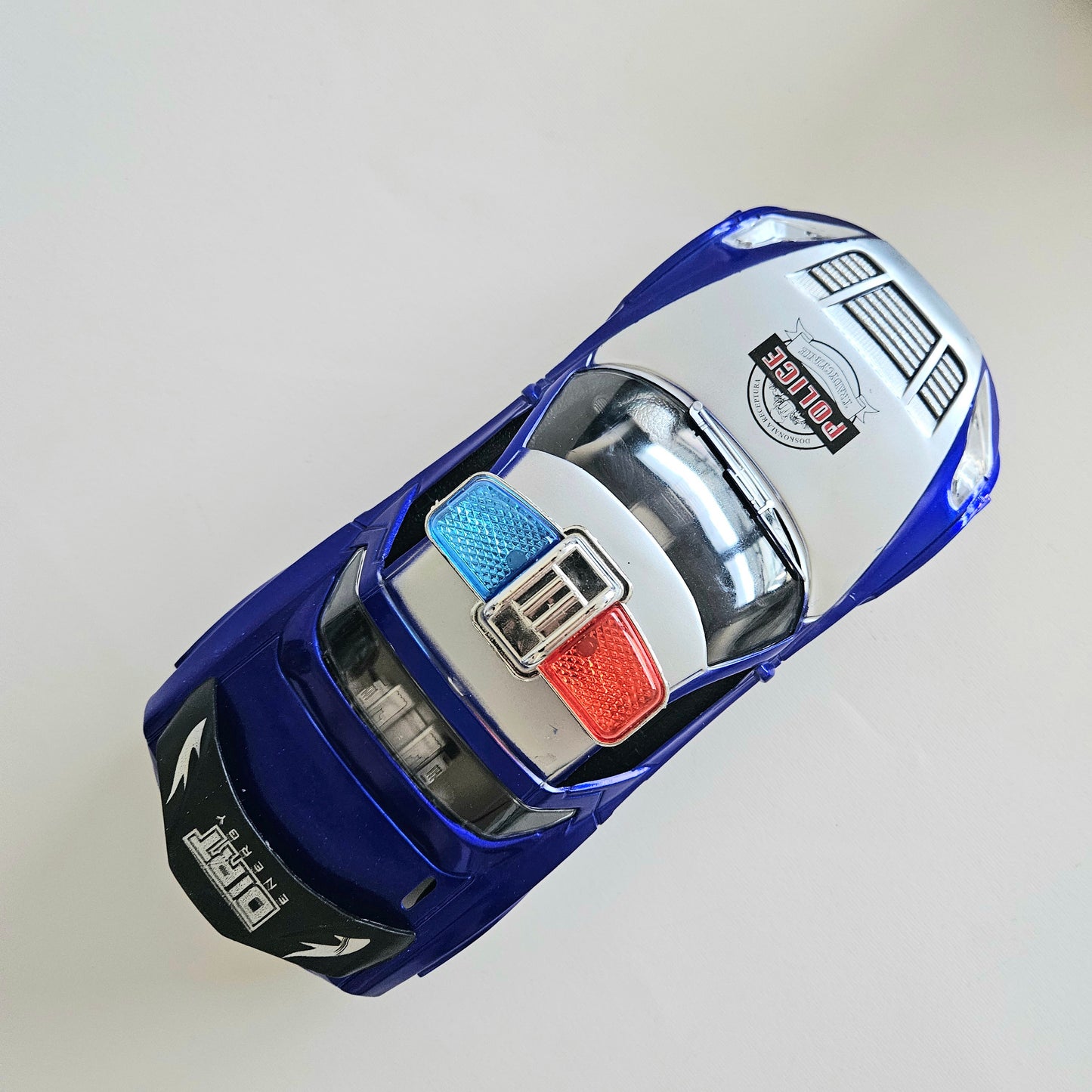 Policijski auto na daljinski